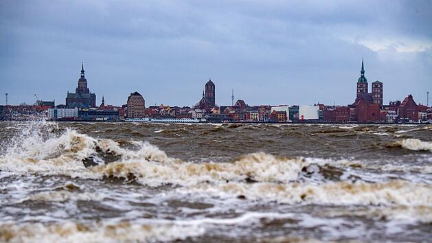 Schlie&szlig;ungswelle an der Ostsee: Luxus-Hotels und Gastst&auml;tten betroffen