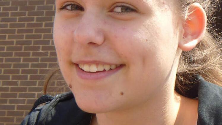 Maria Stübinger: In der Gruppe Sport zu machen, egal ob im Verein oder in der Schule macht einfach Spaß. Man lernt viele Leute kennen und wenn man gut ist, hat man Erfolgserlebnisse.