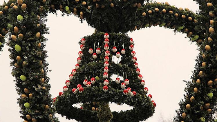 Der Osterbrunnen in Bieberbach. Foto: Ferdinand Merzbach