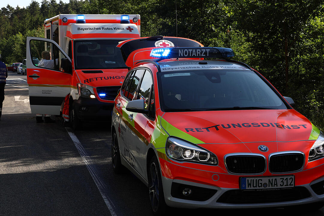 Tšdlicher Zusammensto§: Autofahrer Ÿbersieht Bikerin beim Abbiegen