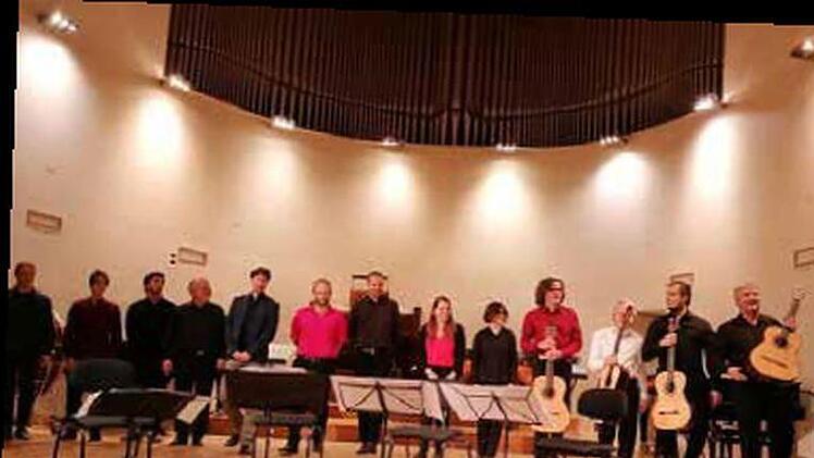 Ein Matinée-Konzert der Gitarrenklasse von Prof. Jürgen Ruck der Hochschule Würzburg findet am Sonntag, 23. Oktober, statt. Foto: Bettina Schmitt