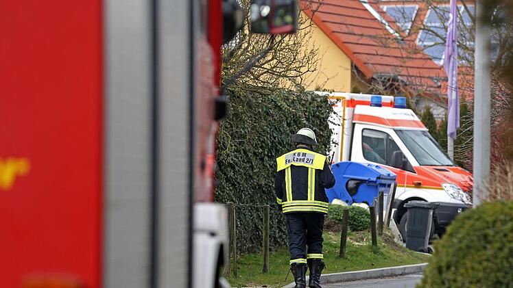 Eine Duftkerze hat am Donnerstag einen Zimmerbrand in Eggolsheim (Landkreis Forchheim) ausgelöst. Drei Menschen wurden leicht verletzt. Foto: News5 / Herse