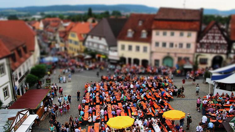 Der Blick vom Arbeitsplatz des Bürgermeisters. Foto: Sina Mattheus