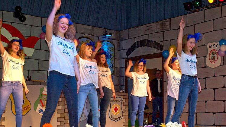 Die Showtanzgruppe mit "Celebrations".