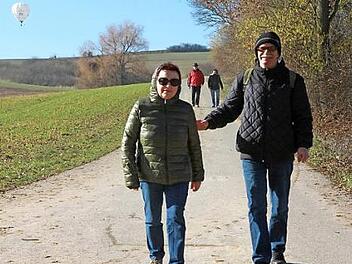 Das schöne Wetter nutzten viele Menschen für einen Spatziergang oder eine kleine Wanderung rund um Hallerndorf. Foto: Mathias Erlwein