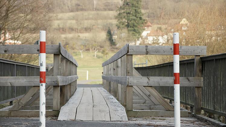 Der Neubau der Sinnbrücke bei Wernarz wird teuer. Der Stadtrat fasste nun einen wichtigen Beschluss.