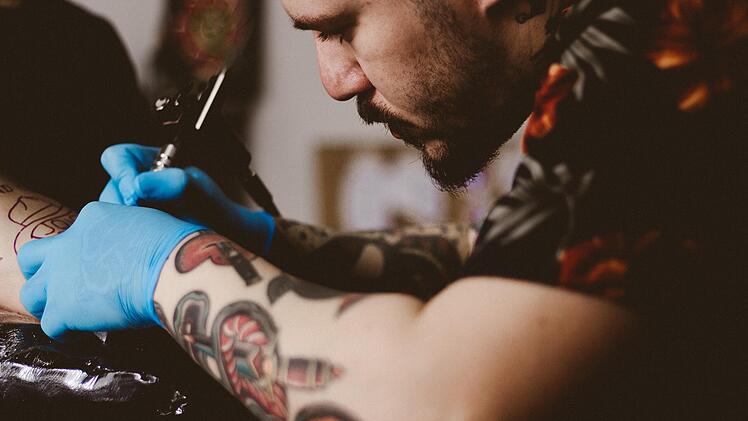 Tattoo-Farben, Viagra, Cannabis - neue Regelungen im Gesundheitsbereich im Überblick 