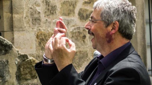 Unter der Leitung von Sigurd Knopp sang der SMS-Chor Ludwigsstadt das Luther-Oratorium von Siegfried Fietz auf der Veste. Foto: Jochen Berger