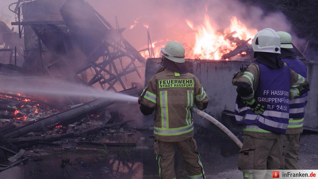 Hoher Sachschaden bei Scheunenbrand in Knetzgau