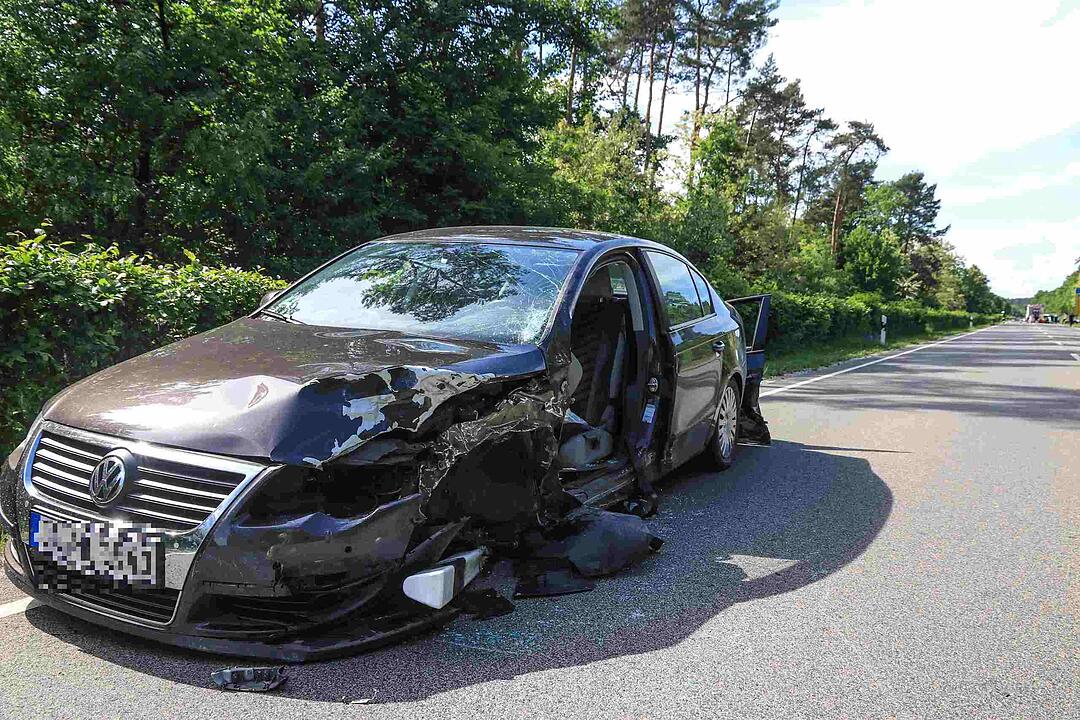 Crash mit Gegenverkehr – vier Menschen bei Strullendorf verletzt