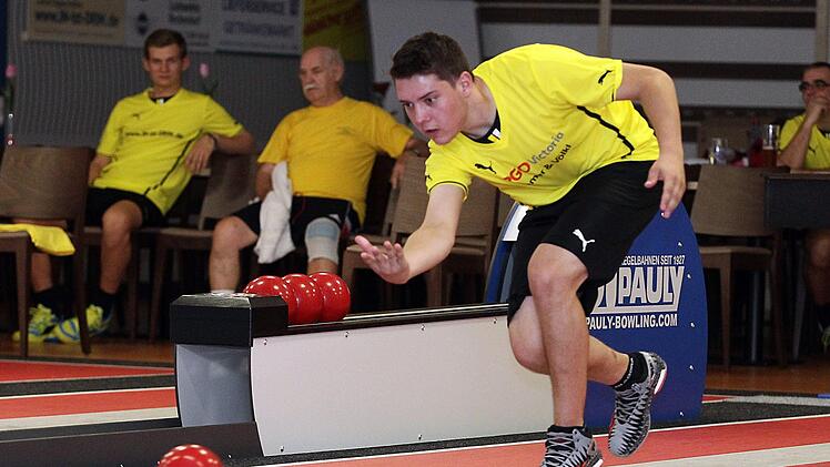 Dominik Kunze zauberte mit starken 692 Kegeln eine neue pers&ouml;nliche Bestleistung auf die Bahnen beim deutschen Meister in Zerbst. Foto: sportpress