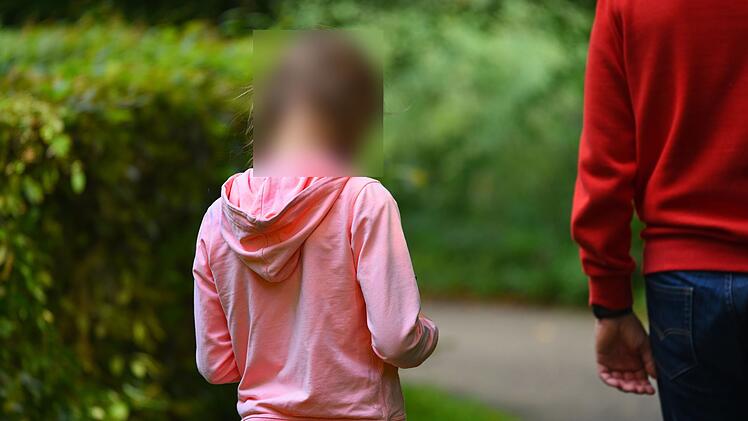Höchberg: Vater bringt Kinder nach Urlaub nicht zurück - Mutter mit verzweifeltem Hilferuf