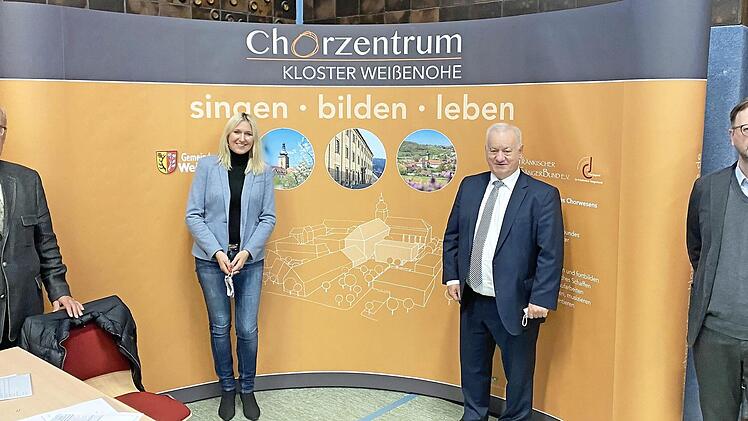 Vorsitzender Eduard Nöth, Bundestagsabgeordnete Silke Launert, Bürgermeister Rudolf Braun und der künstlerische Leiter Gerald Fink (v. l.) Foto: privat