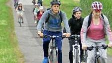 Rund 1100 Schüler des Regiomontanus-Gymnasiums nahmen im Juli am Sponsorenlauf teil, zum Teil auch mit dem Fahrrad. Foto: sw