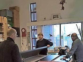 Projektteilnehmer werden im handwerklichen Bereich geschult. Foto: privat
