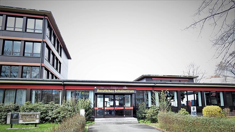 Größtes Bauprojekt des Landkreises ist der Neubau des sogenannten C3-Gebäudes am Beruflichen Schulzentrum. Einschließlich der Ausstattung und der Außenanlagen sind für das Projekt in den kommenden Jahren 12,15 Millionen Euro veranschlagt.