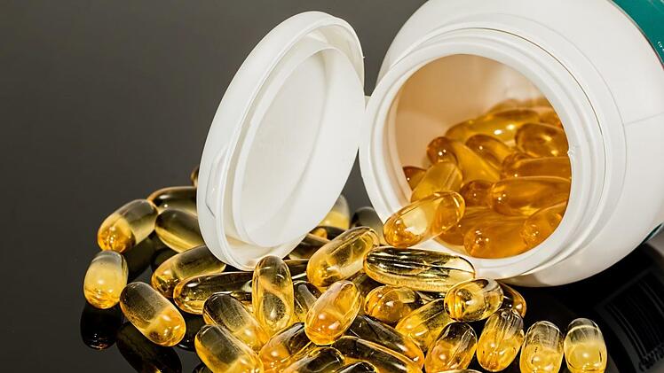 Einer neuen Studie zufolge soll eine tägliche Einnahme von Omega-3-Fischölpräparaten das Risiko für Herz-Kreislauferkrankungen mindern. Symbolbild: Pixabay.com/stevepb