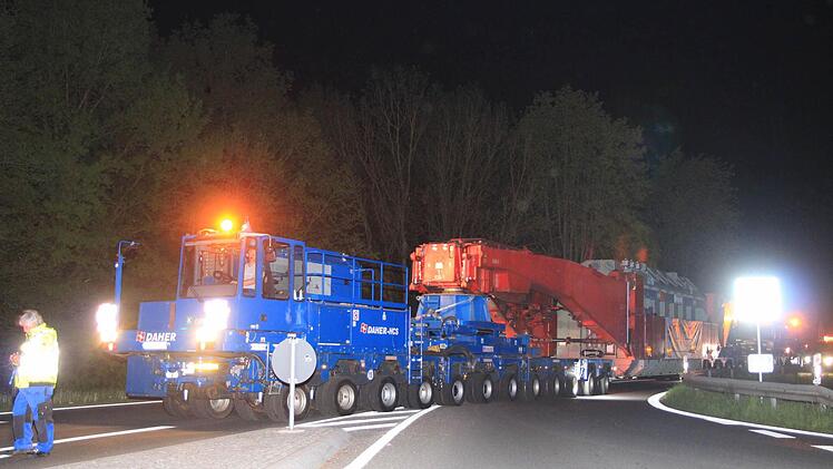 Schwertransporter Bamberg am 5. Mai 2015 Foto: Ferdinand Merzbach