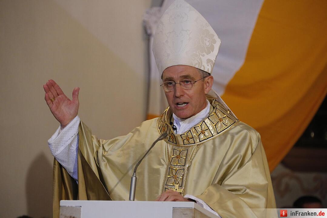 Herzlicher Empfang für Georg Gänswein in Höchstadt