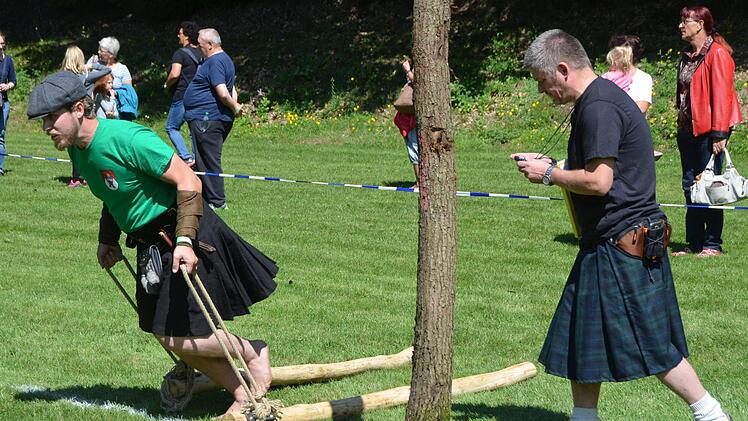 Beim Timberwalk wurden zwei Stämme gezogen.  Foto: Peter Rauch
