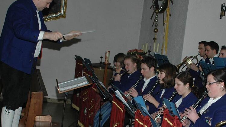 Adventsspielen in Katzenbach: Der Musik- und Heimatvereins Katzenbach e. V. war 2013 wieder sehr aktiv. Foto: Archiv