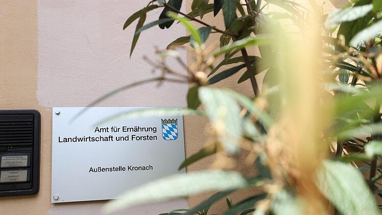In den kommenden Jahren wird die Kronacher Außenstelle des Landwirtschaftsamtes noch Anlaufstelle für Bauern aus dem Landkreis sein. Nach dem Umzug nach Kulmbach wird es aber zumindest an bestimmten Tagen eine Sprechstunde in der Cranach-Stadt geben. Foto: Marian Hamacher