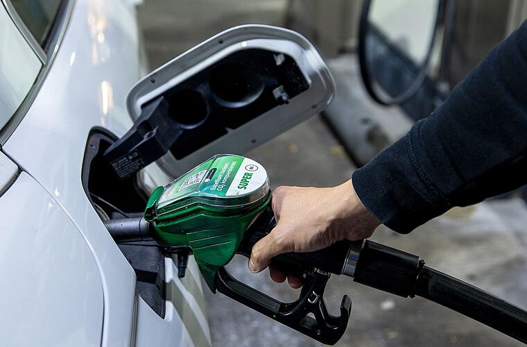 Spritpreise bleiben auf Talfahrt