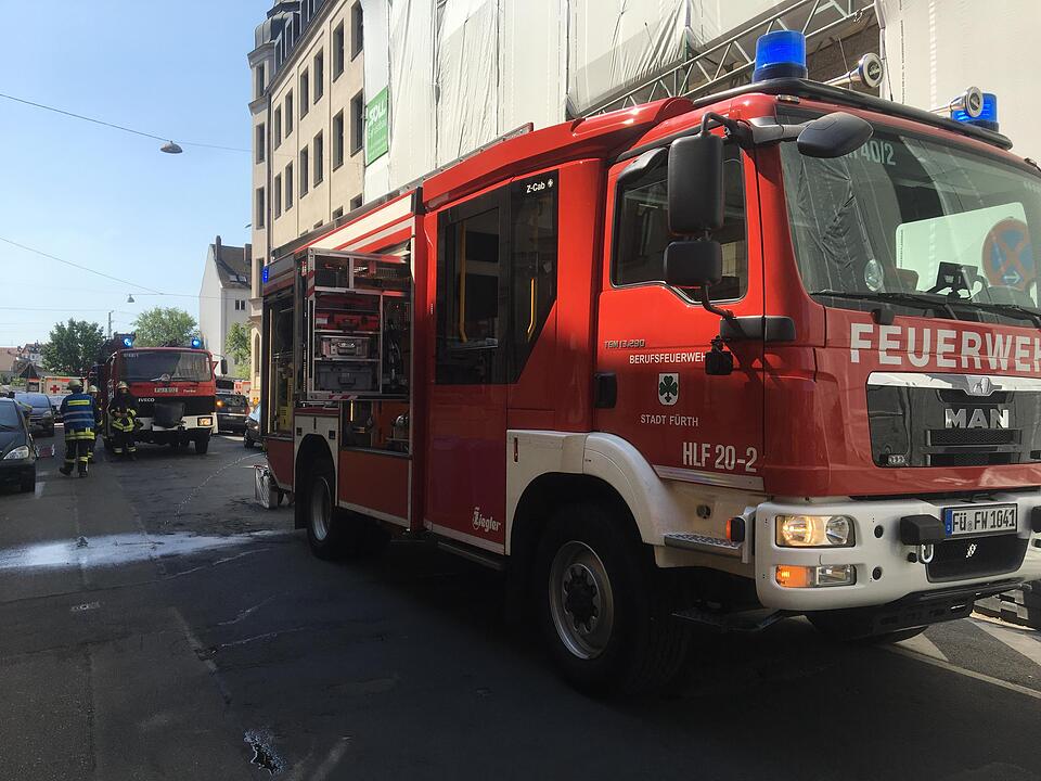 Fürth: Brand auf dem Dach des Landesamtes für Statistik
