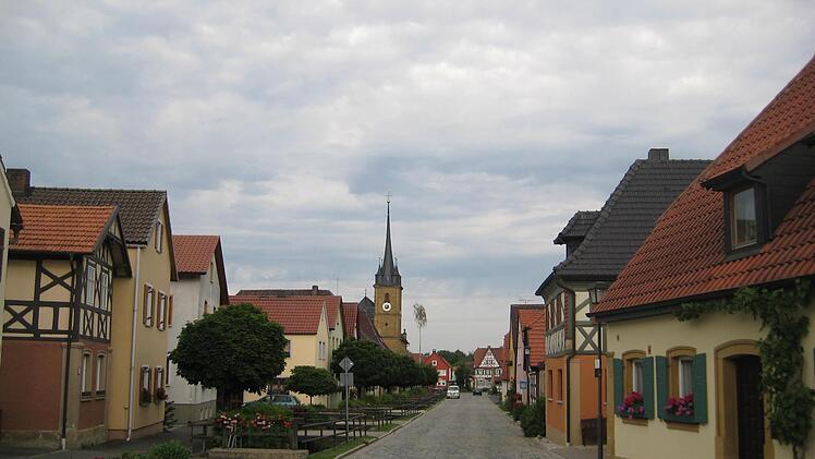 Das von reichlich Blumen verzierte Kleukheim ist immer einen Besuch wert.  Foto: Archiv/Irene Bauernschmitt