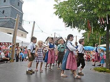 Die Jüngsten machen beim Brauchtumserhalt mit. Foto: K.- H. Hofmann