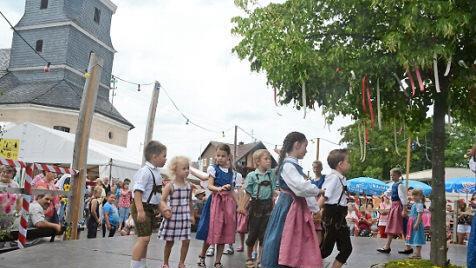 Die Jüngsten machen beim Brauchtumserhalt mit. Foto: K.- H. Hofmann