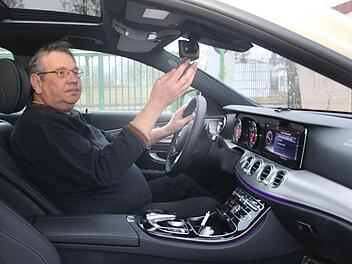 Die Taxi-Union bietet das Fifty-Fifty-Taxi an.  Dass das Angebot noch zu  unbekannt ist, glaubt Chef Ulrich Müller. Foto: Alexander Hartmann