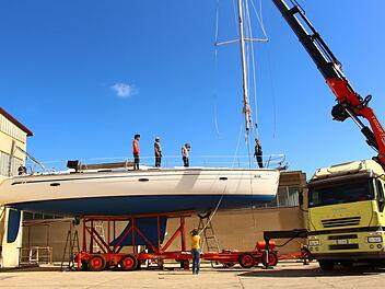Wegen Corona fallen heuer auch die Segeltörns der Kulmbacher Skipperin Eunike Schu aus. Viele Boote werden in der Zwangspause generalüberholt. Fotos: privat