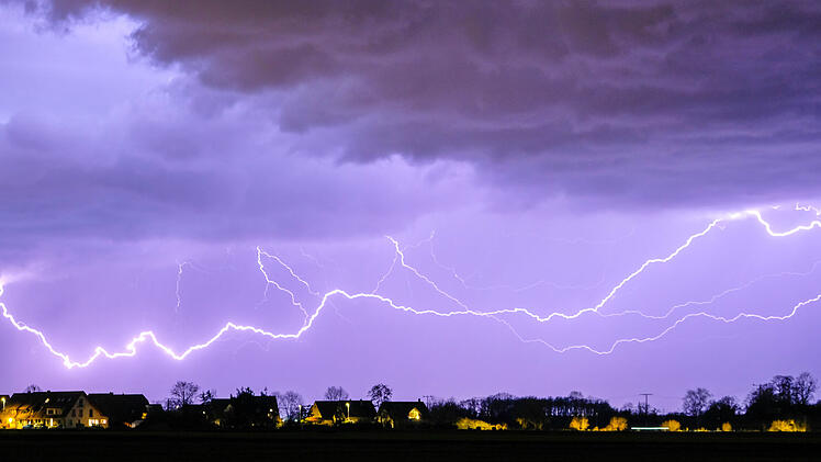 Wetter-Warnung für Roth - heftige Gewitter in bestimmten Zeitraum