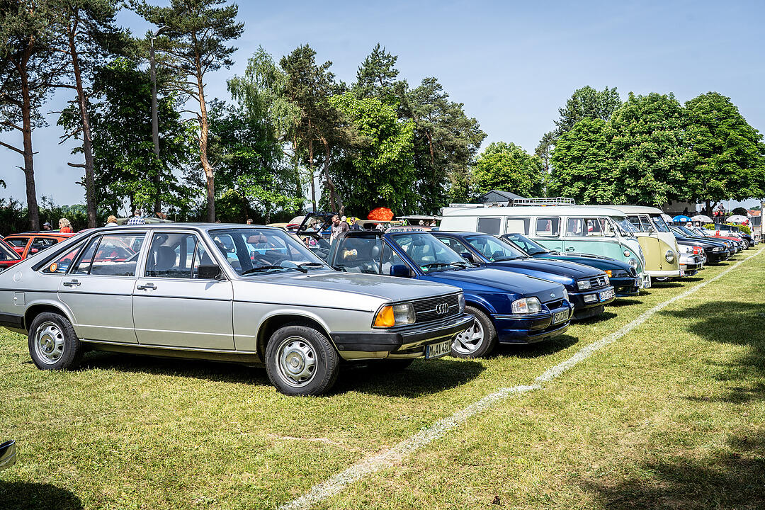 Treffen für PKW/Traktoren und Motorräder bis Baujahr 1996. Treffen für PKW/Traktoren und Motorräder bis Baujahr 1996.