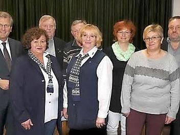 Der neue Vorstand des VdK Stockheim-Neukenroth (v. l.): Bürgermeister Rainer Detsch, Sigrid Schank, Franz-Wilhelm Wachter, Ludwig Kratochvill, Anna Plocienczak, Kreisgeschäftsführerin Anja Schmidt, Sieglinde Förtsch, Edmund Sprenger. Foto: eh