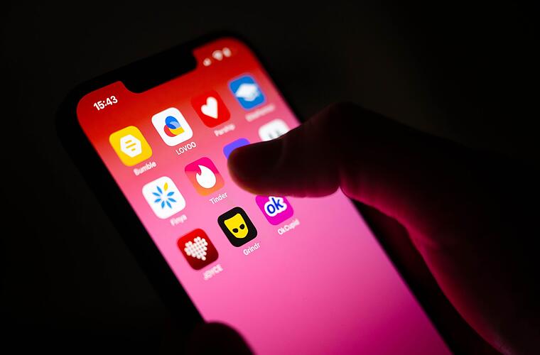 Liebesschwindel-Fabriken richten Milliardenschäden an