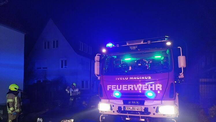 Bubenreuth: Verletztes Kind braucht dringend Hilfe - Mitbewohner will Helfer angreifen