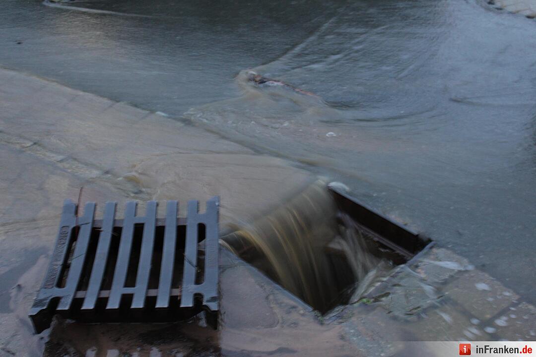 Erneute Flut ueber dem Landkreis Ansbach - Mehrere Ortschaften ueberschwemmt