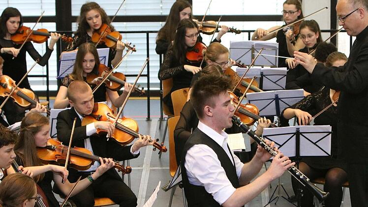 Impressionen vom Gastspiel des Jugend-Symphonieorchester Oberfranken in FrohnlachFoto: Jochen Berger