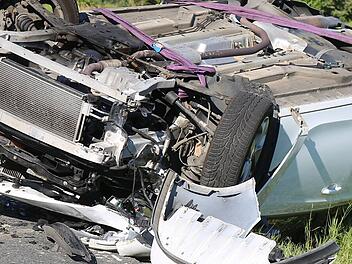 Unfall, Autounfall, Verkehrsunfall, &Uuml;berschlag, Auto &uuml;berschlagen, Dach
