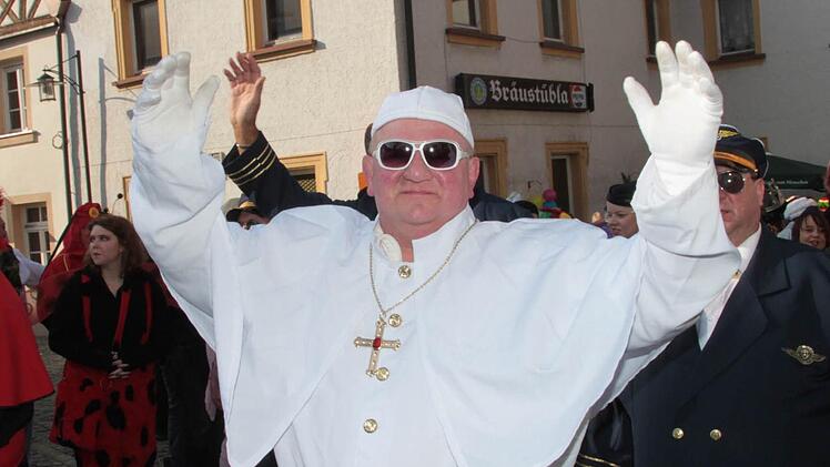 Marktplatztreiben in Stadtsteinach. Foto: Jürgen Gärtner
