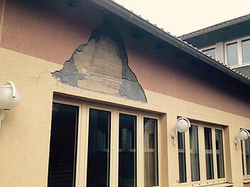 Die Grundschule Wildflecken muss dringend saniert werden.  Foto: Sebastian Schmitt-Mathea