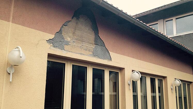 Die Grundschule Wildflecken muss dringend saniert werden.  Foto: Sebastian Schmitt-Mathea