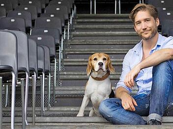 Sebastian Smulders gefällt die Freilichtbühne auf der Festung Rosenberg.  Foto: Mariell Dörrschmidt