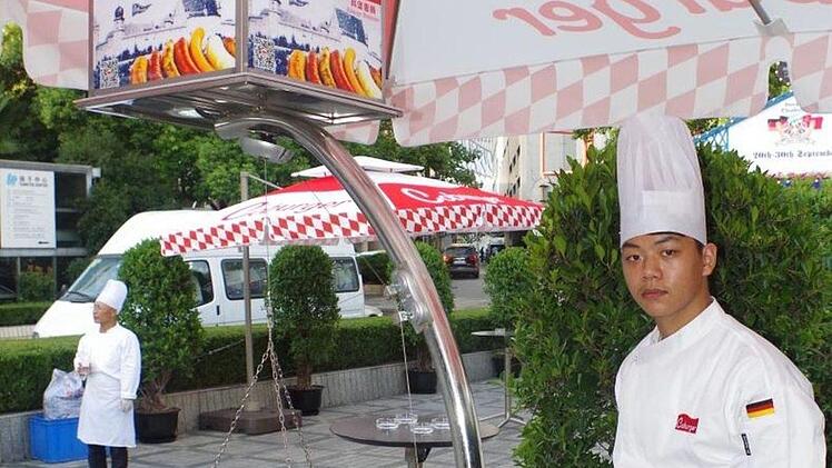 Auf Bierfesten in China werden "Coburger" Würste serviert. Fotos: Coburger Food