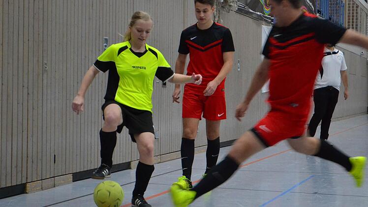 Viele neue Angebote für junge Leute macht die Gruppe "Zeiler Jugendzünder", darunter auch Sportveranstaltungen wie das Quattroball-Turnier. Foto: Sabine Weinbeer