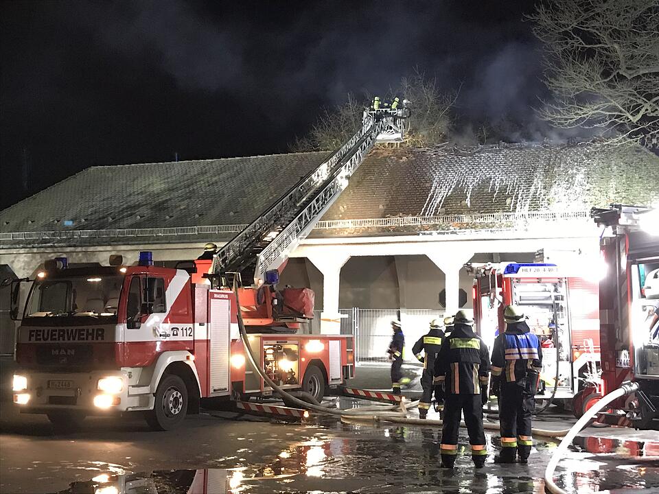 Nürnberg: Brand in Grundschule - Brandstiftung?