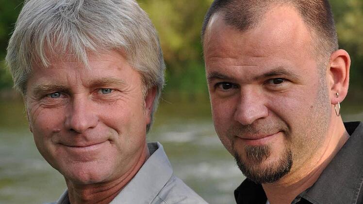 Werner Schmidbauer (links) und Martin Kälberer sind seit vielen Jahren musikalische Weggefährten. Karten für den Auftritt am 7. November in der Stadthalle gibt es in der BR-Geschäftsstelle im Kressenstein. Foto: privat