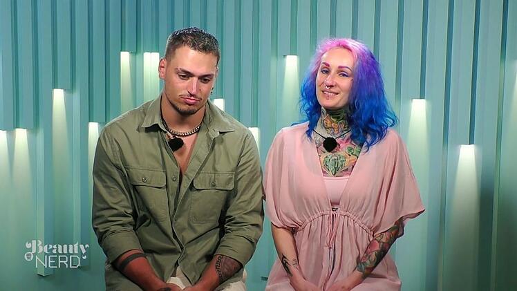 Nerdin Sarah hätte sich mehr mit ihrem Teampartner Max erhofft.